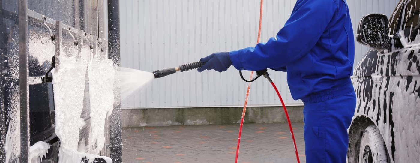 How to Clean Rubber Floor Mats in a Car