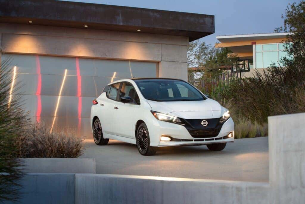 2023 Nissan Leaf White
