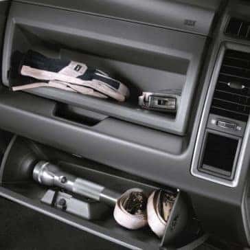 2018 Ram 1500 glove box