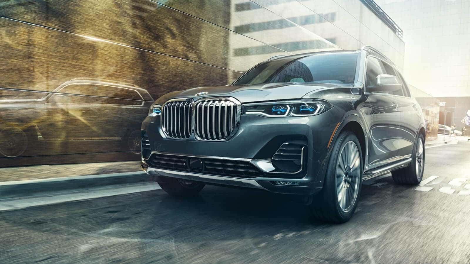2019-BMW-X7-beautiful-paint-finish