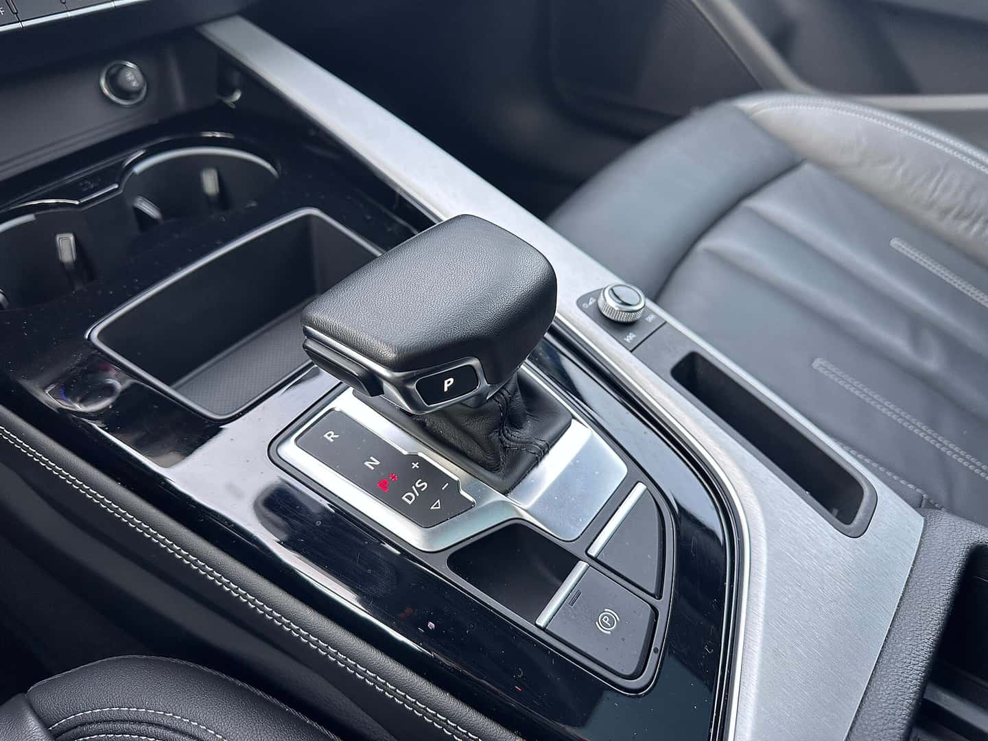 Automatic gear selector and range markings in a 2023 Audi A4 Allroad