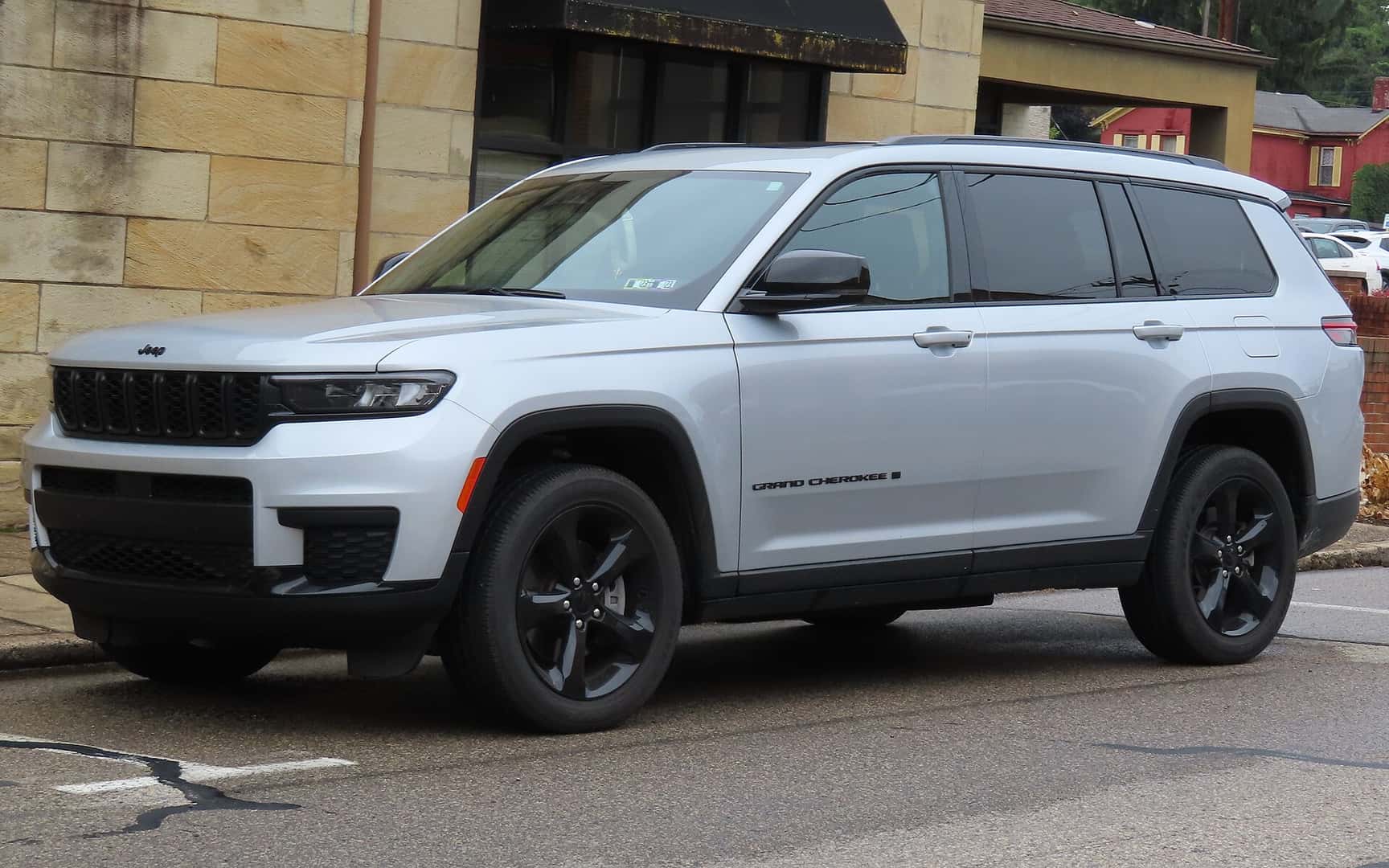 Silver 2023 Jeep Grand Cherokee L Altitude 4x4 parked in Pennsylvania