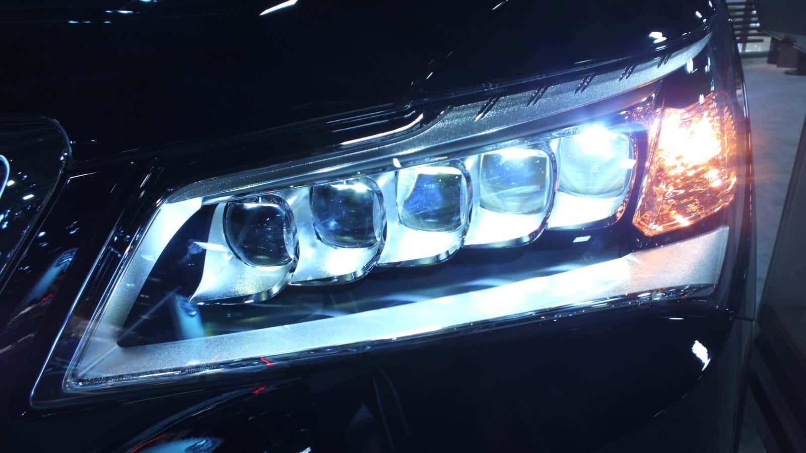 Illuminated Jewel Eye LED headlamp assembly on a U.S. 2014 Acura RLX.