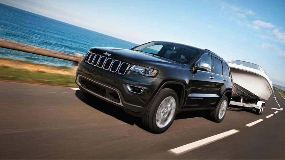 2019 Jeep Grand Cherokee towing a boat