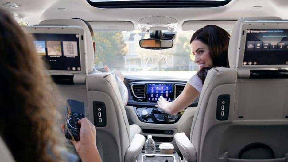 Technology Features of the New Chrysler Pacifica at Garber in Jacksonville, FL