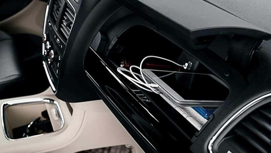 Technology Features of the New Dodge Grand Caravan at Garber in Jacksonville, FL