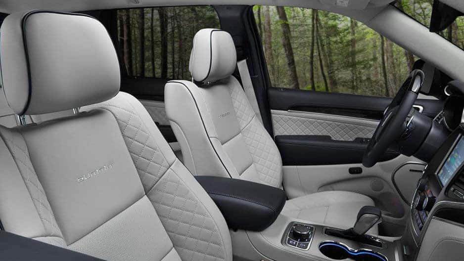 Interior Features of the New Jeep Grand Cherokee at Garber in Orange Park, FL