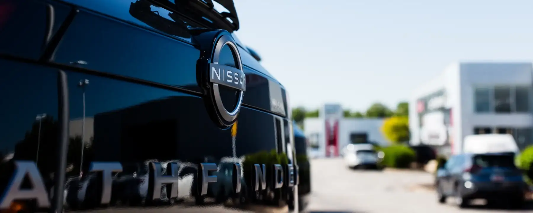 Nissan pathfinder rear badge