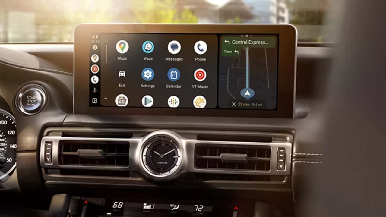 Features 2025 Lexus IS