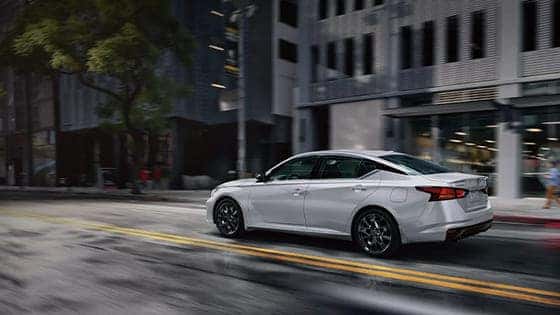 5 Surprising Features Of The 2024 Nissan Altima SR l Maus Nissan