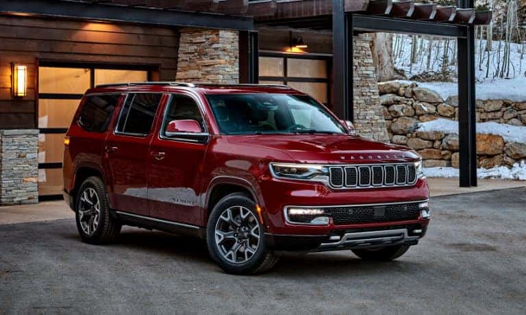 2022 Jeep Wagoneer Exterior Snowy Driveway