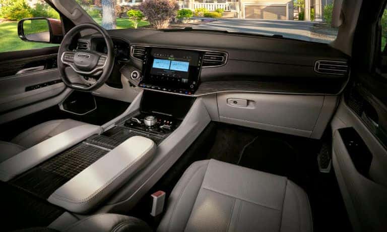 2022 Jeep Wagoneer Interior Front