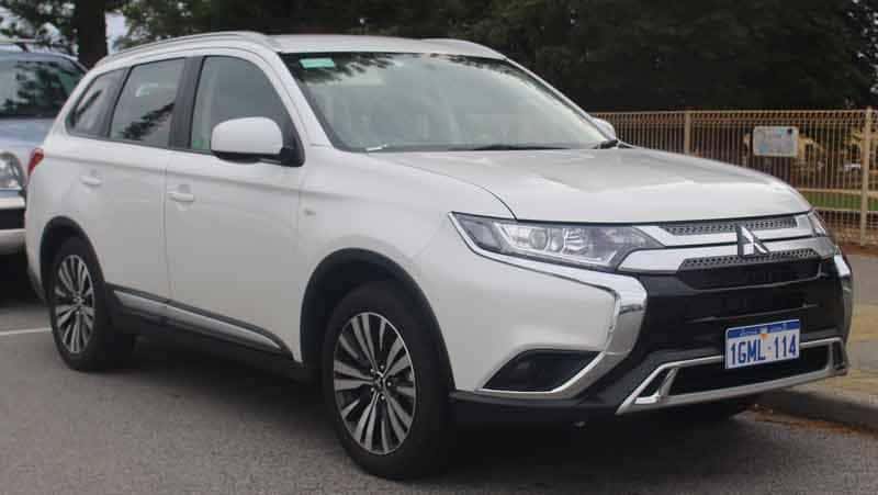 2018 Mitsubishi Outlander ES