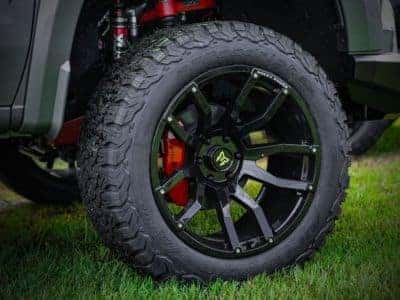 Rocky Ridge Chevy 1500 K2 Upfit Custom Wheels Red Accents