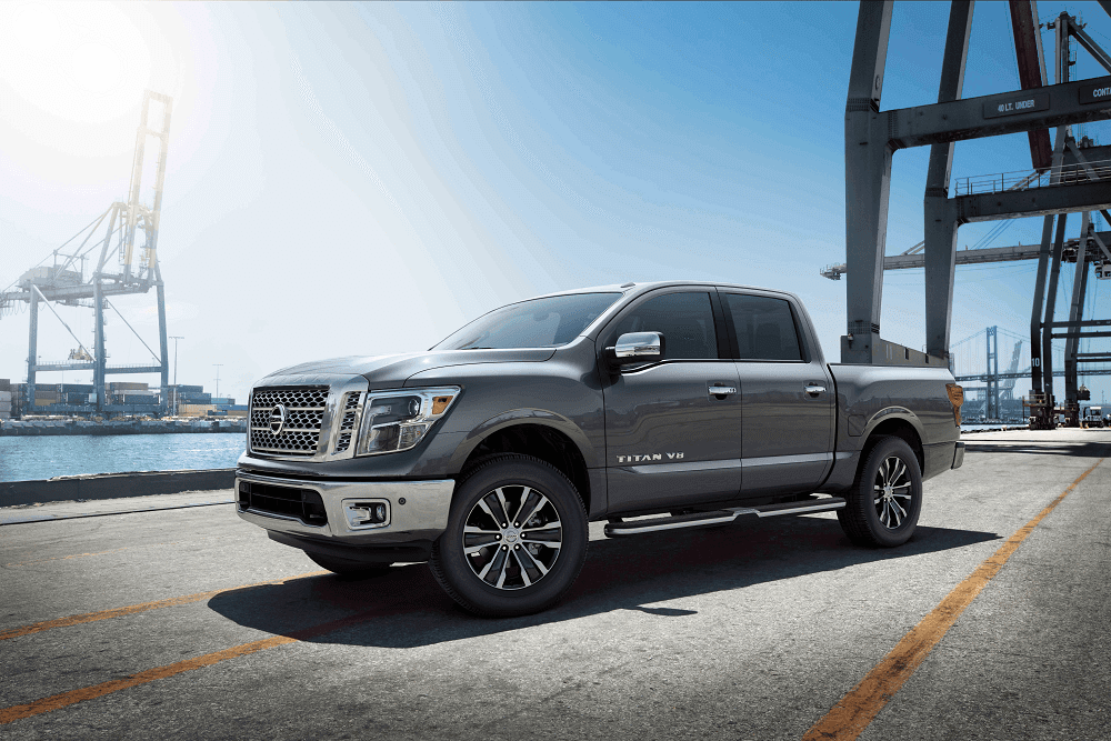 Nissan TITAN