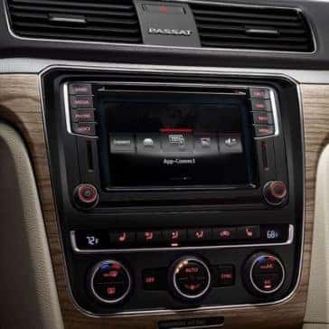 2018 Volkswagen Passat Interior 03