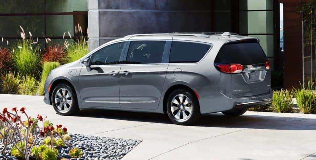 2019 chrysler pacifica vans