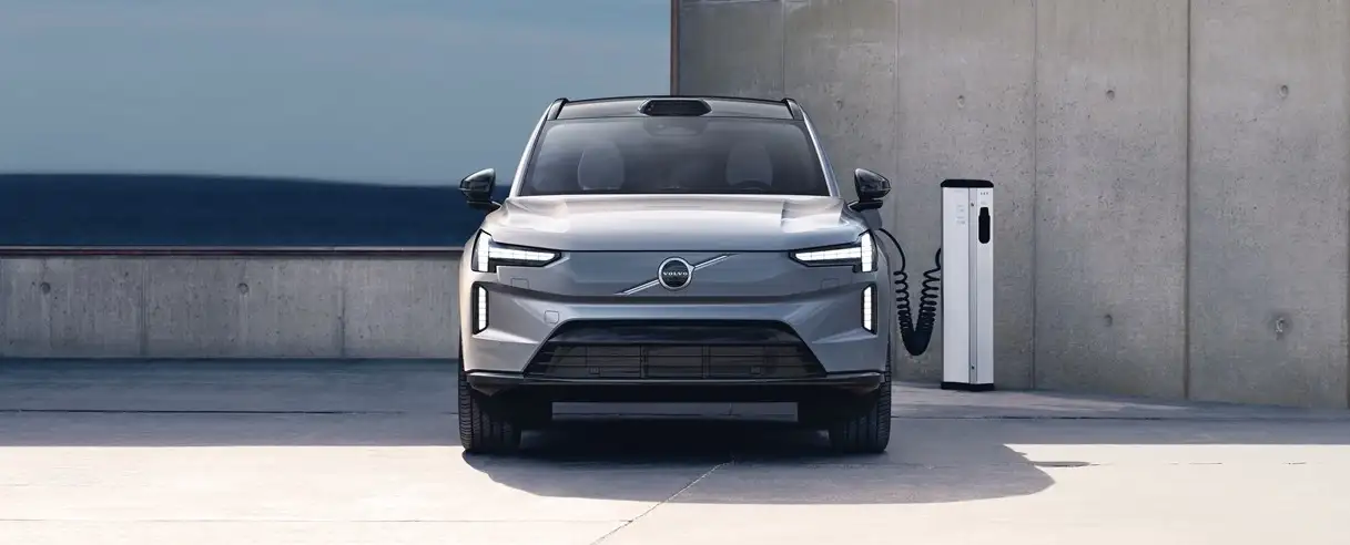 Volvo EX90 Charging