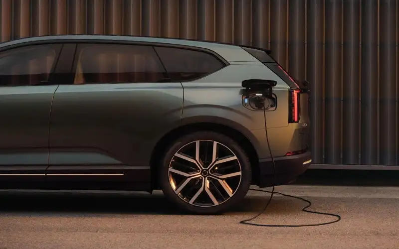 Volvo EX60 Charging
