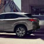 Lexus-RX-350 driving