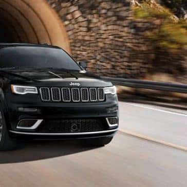 2019 Jeep Grand Cherokee Driving