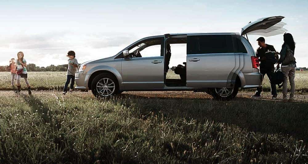 2019 Dodge Grand Caravan Side