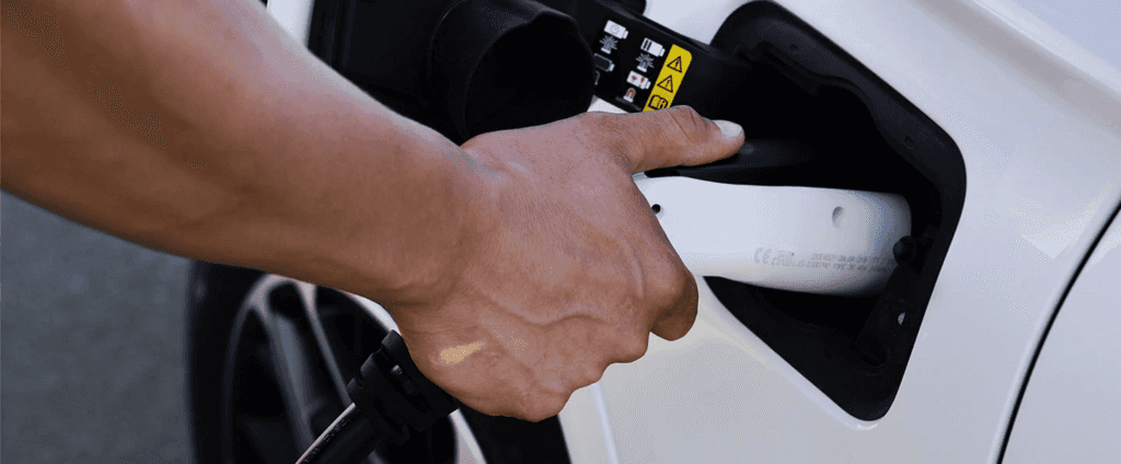 grand cherokee charging